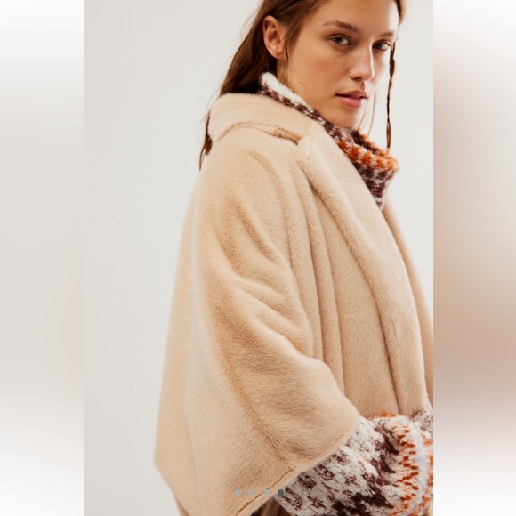 NWT Free People Starlett Faux Fur Poncho - one size - Picture 2 of 6